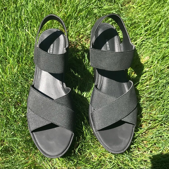 SOLD - Picture 4 of 7